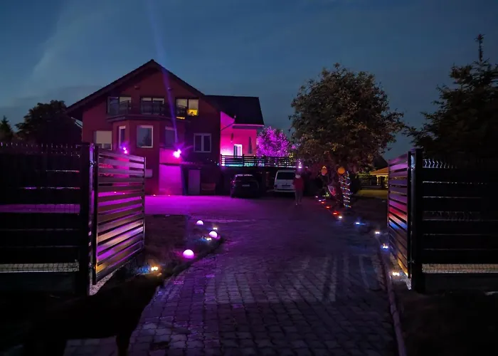 Czerwony Kamien Rubin Проживание в семье Сянозеты