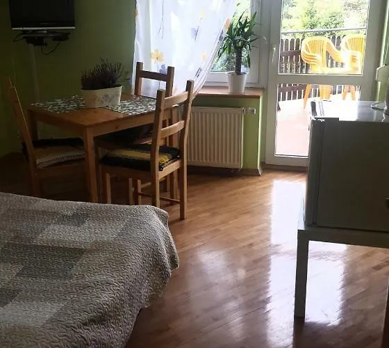 Czerwony Kamien Rubin Проживание в семье *